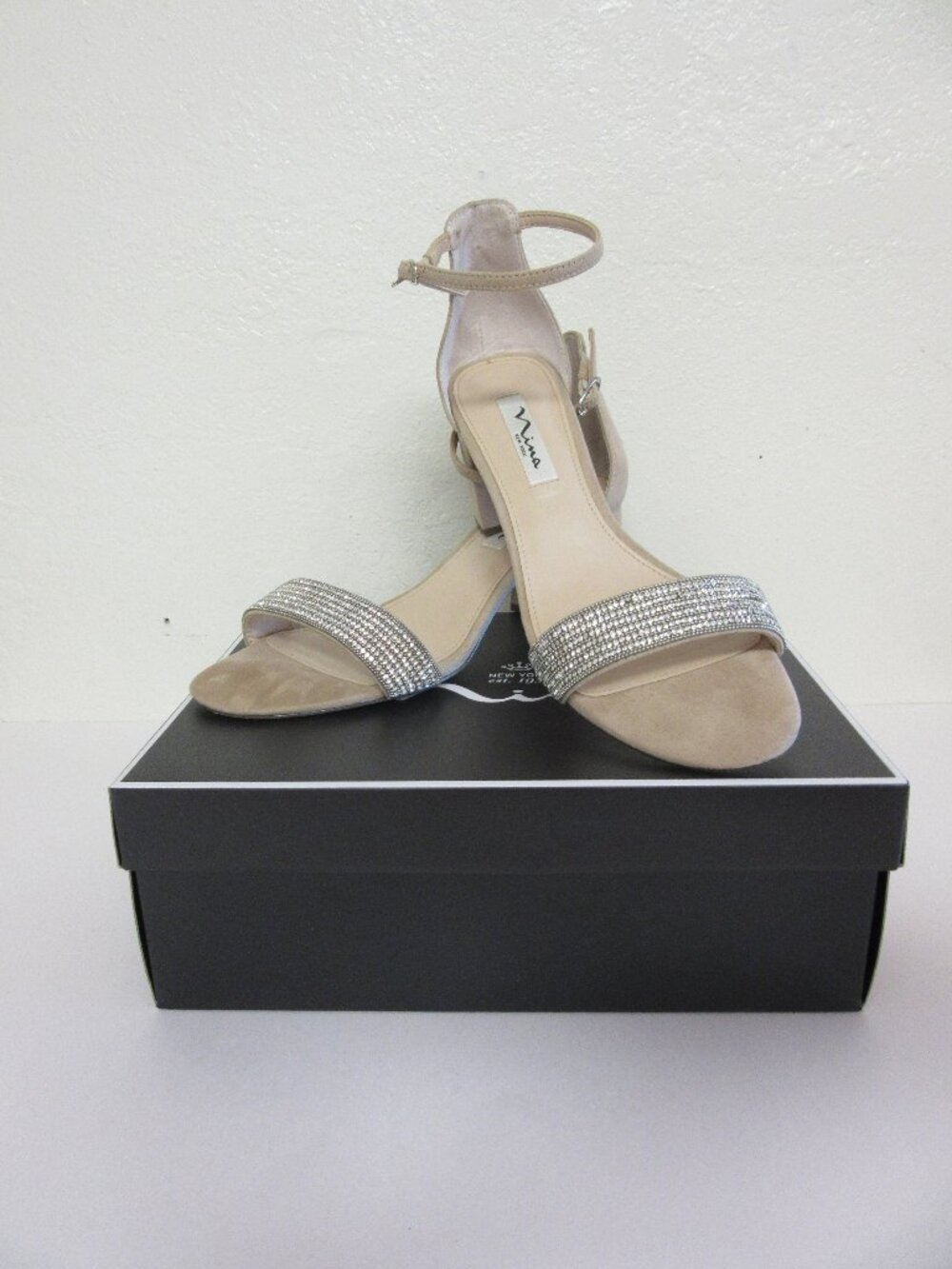 NINA Eloise Alamo Tan Glam Suede 8 1/2 M Heels